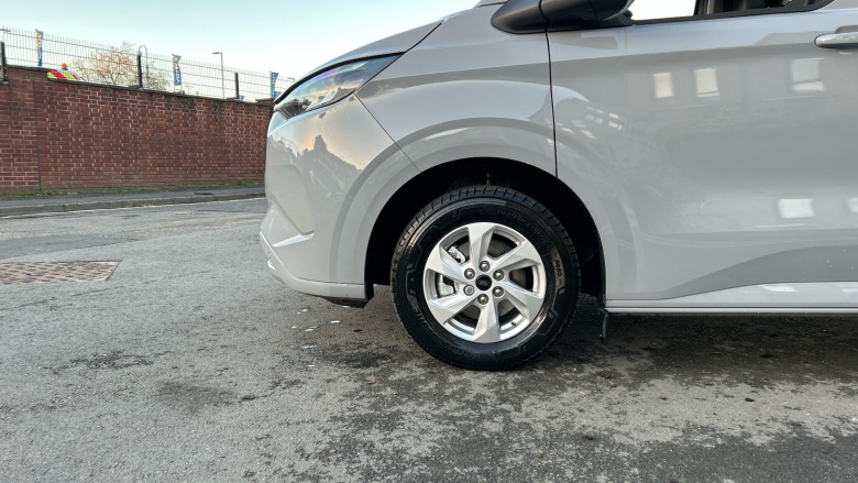 Ford Transit Custom E-320 L1 Rwd 100kW 65kWh H1 Van Limited Auto